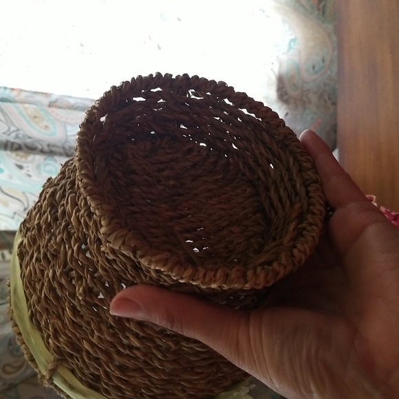 Little wicker basket egg shape decor easter, spring - Picture 4 of 4